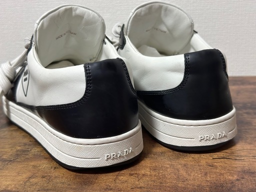 PRADA スニーカー　靴 