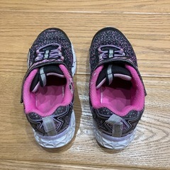 スケッチャーズ光る靴17.0cmの画像