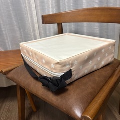 椅子の座面に置く高さ調整 子供用の画像