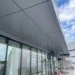 ビル・商業施設の建設作業・金物工事スタッフの画像