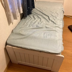 シングルよりシングルなベッドの画像