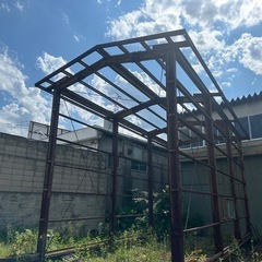 倉庫　車庫　鉄骨　骨組　H鋼　鋼材の画像
