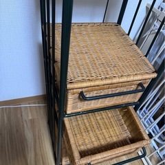 隙間収納の画像
