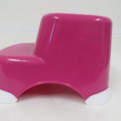 子ども用品 ハローキティ キティちゃん ステップ台 ピンク 幅32cm×奥行34cm×高さ21cmの画像