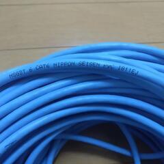 LANケーブルと工具