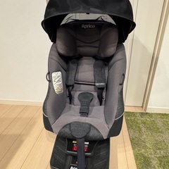 Apricaチャイルドシート（クルリラ）の画像