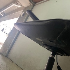 オフィスチェア　椅子　アームチェアの画像