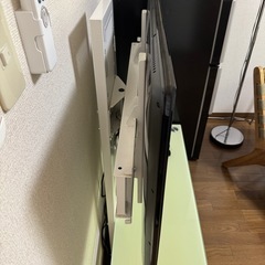 37型テレビ　テレビ台付きの画像