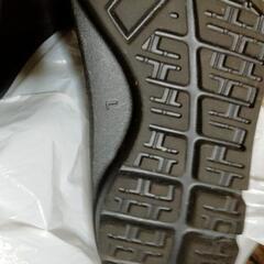 TELIC サンダルの画像