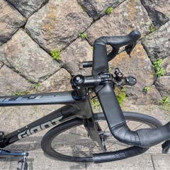 GIANT カーボンロードバイク ブラックの画像