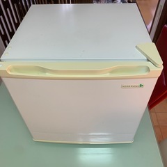 ミニ冷蔵庫の画像
