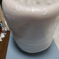 イス、マットレス、机、無料の画像