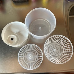サラダスピナー　水切り　　直径約１８センチ　調理器具　の画像