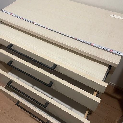 カウンター付き食器棚