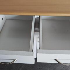 食器棚の画像