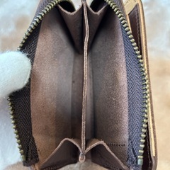 ウルティマトーキョー牛革コンパクトウォレット小銭入れ付折りたたみミニ財布札入れ無ブラウン茶色メンズレディースユニセックス本革レザーの画像