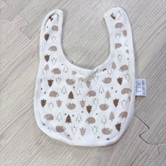 赤ちゃん　男の子　抱っこ紐用グッズ　スタイの画像