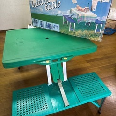 アウトドアテーブル
の画像