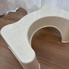 【美品】トイレセット　踏み台・取手付き補助便座　
の画像