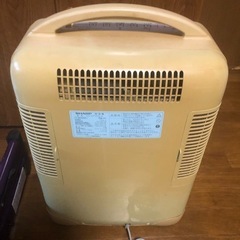 除湿機
の画像