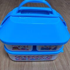 スヌーピーお弁当箱の画像