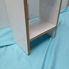 小さな棚　20×30 高さ72 手作り　200円の画像