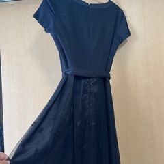 　黒　ワンピースの画像