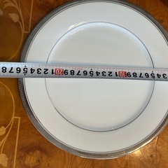 ノリタケ　ディナープレート３枚組の画像