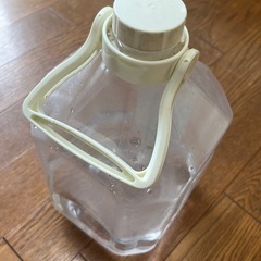 マルエツ　純水ボトル(大) 4L　(7/24まで)  の画像