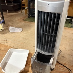 G2302 山善　YAMAZEN 冷風機　2009年　リモコン付き　トレー割れあり　冷風扇　の画像