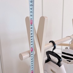 【2000円】木製ハンガーラック★折りたたみ可の画像