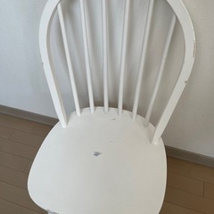 ダイニングチェア　白の画像