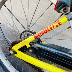 傷が多いので、新品部品は使わず整備、調整をしてます。まだまだ乗れるので、現状渡しになります。防犯登録も込みの料金なので、譲渡証明やまた自転車屋に持って行って防犯登録をしないといけないという手間がなく、そのまま乗れますの画像