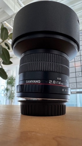 SAMYANG 14mm F2.8 EFマウント