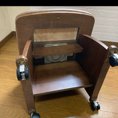 2脚セット　ダイニングチェア　キャスター付きの画像