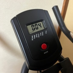 フィットネスバイク 静音 スピンバイク エアロバイク 家庭用 マグネット 健康器具 トレーニング ルームバイク の画像