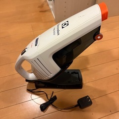 【中古美品】Electrolux rapido 掃除機 2.4V コードレスの画像