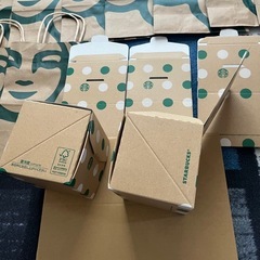 スターバックスの紙袋、ケーキ用の箱　クラフト用の画像