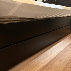 IKEA ヘムネス ダブルベッド 黒の画像