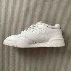 Lacoste ホワイト スニーカーの画像