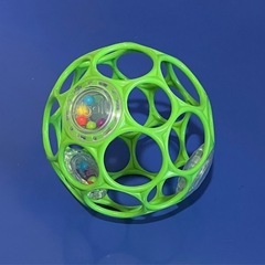 Bright Starts Oball オーボールラトル【0ヶ月~】 ベビーカー用おもちゃ 歯固め ガラガラ ブライトスターツの画像