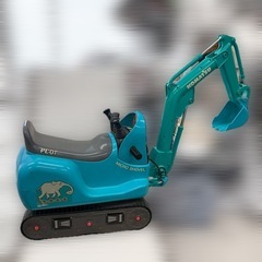 KOMATSU コマツ 乗用マイクロショベル PC01 トイコー Toyco 足けり重機 おもちゃ 建機風子供乗り物 電動アーム可動 サウンド付 ヘルメット付属 インテリアにもおすすめの画像