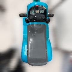 KOMATSU コマツ 乗用マイクロショベル PC01 トイコー Toyco 足けり重機 おもちゃ 建機風子供乗り物 電動アーム可動 サウンド付 ヘルメット付属 インテリアにもおすすめの画像