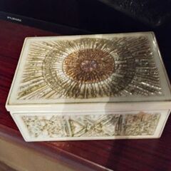 陶器製小物入れの画像