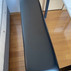 ダイニングテーブルの画像