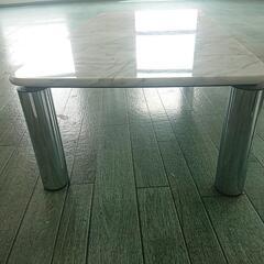 大理石 テーブルの画像