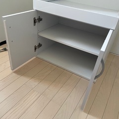 食器棚の画像