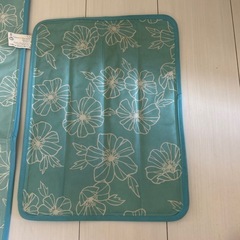 ②【中古品】冷え冷えマット　ブルー　少し汚れ有の画像