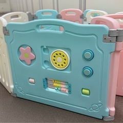ベビーサークル 形のアレンジ可能 折りたたみ式 ドアロック機能 の画像