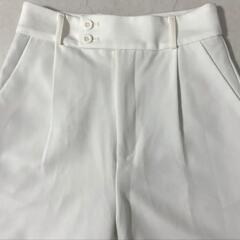 未使用 GU スリットテーパードパンツ XL 白 オフィス キレイめ 美脚の画像